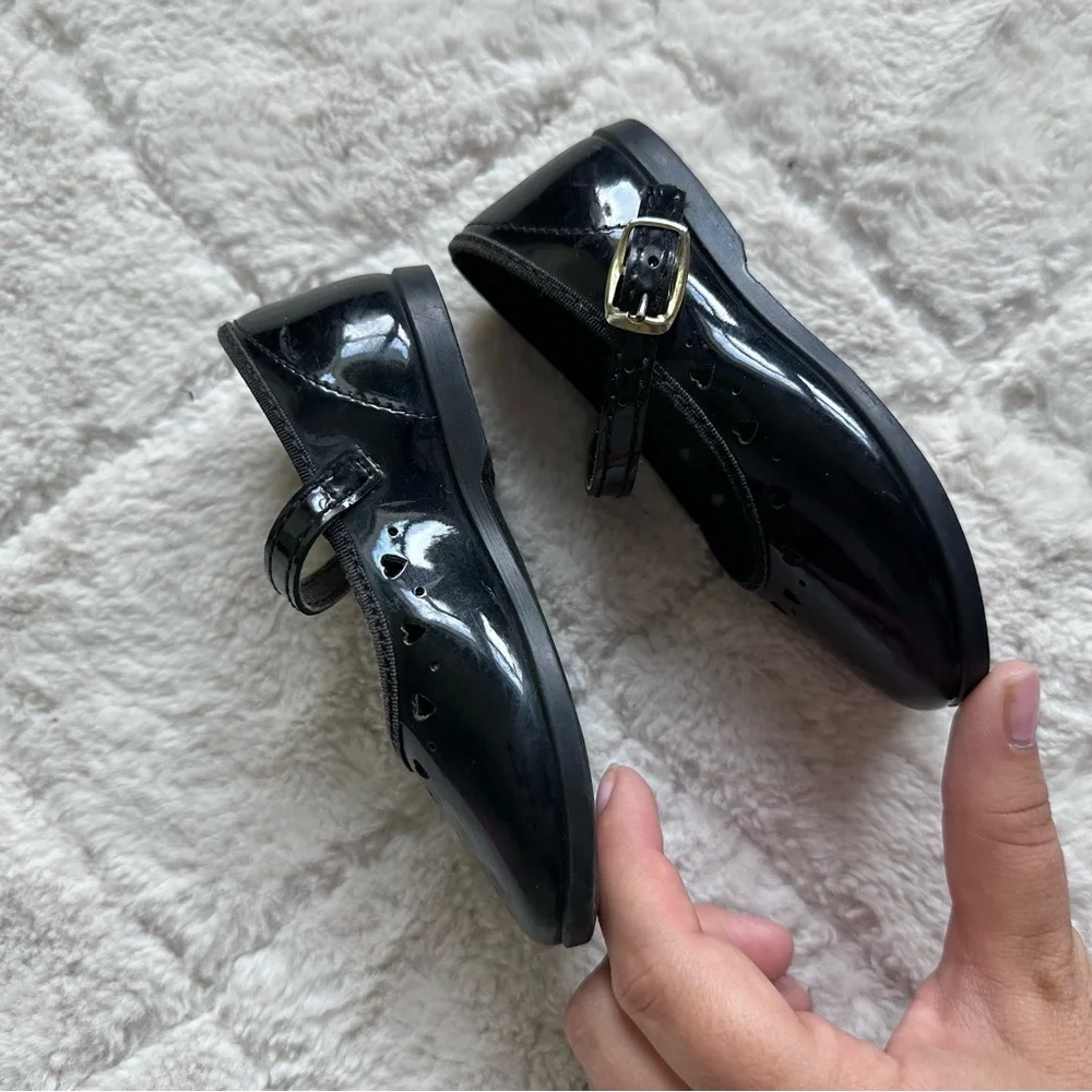Vintage | Black Heart Cut-Outs Shiny Baby Shoes | Size 4